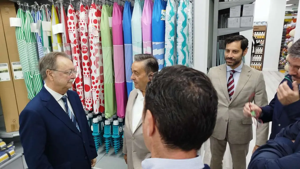 Inauguraci&oacute;n de la tienda en el puerto de MGI