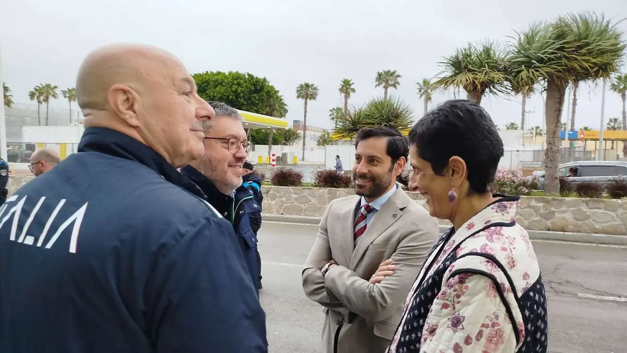 Inauguraci&oacute;n de la tienda en el puerto de MGI
