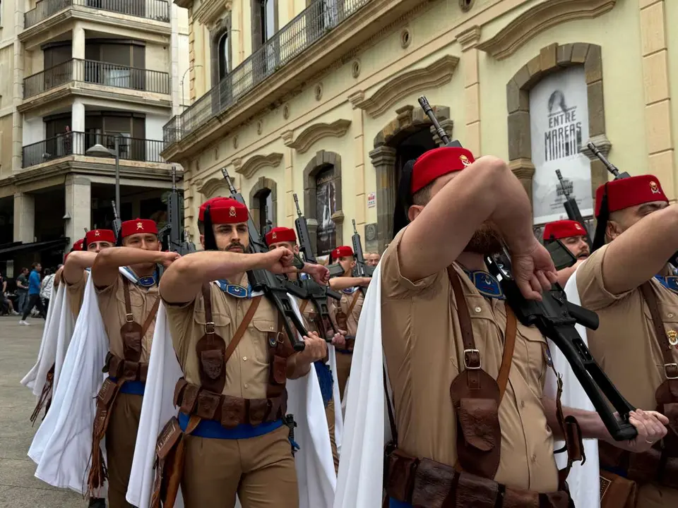 2 de mayo homenaje al Teniente Ruiz / M.Zapico