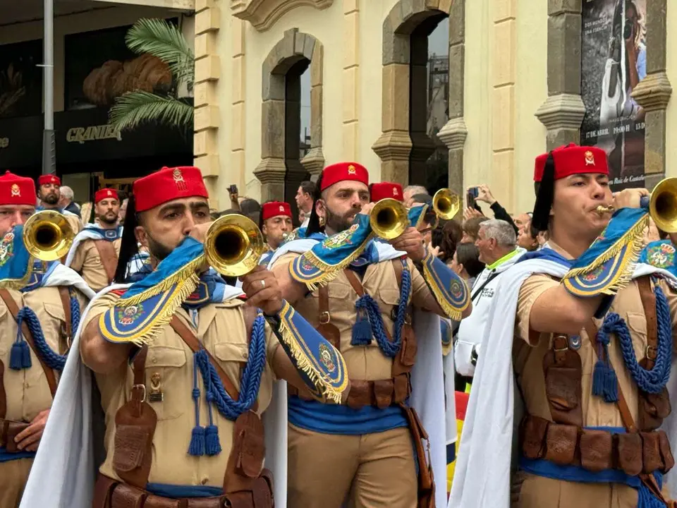 2 de mayo homenaje al Teniente Ruiz / M.Zapico