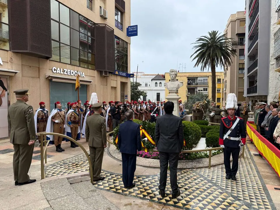 2 de mayo homenaje al Teniente Ruiz / M.Zapico