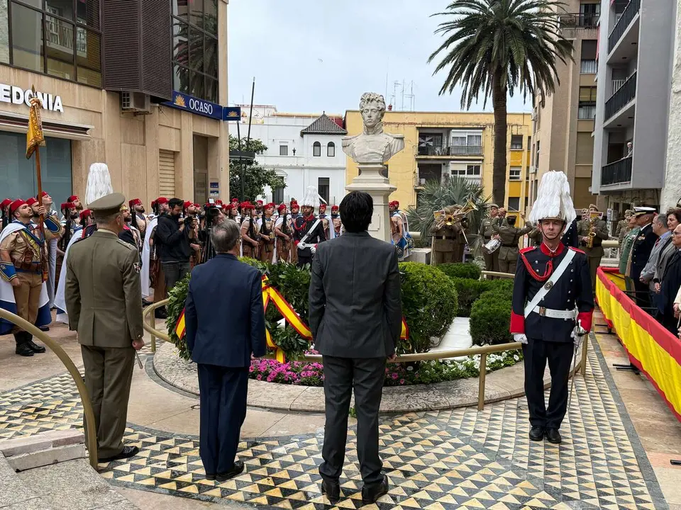 2 de mayo homenaje al Teniente Ruiz / M.Zapico