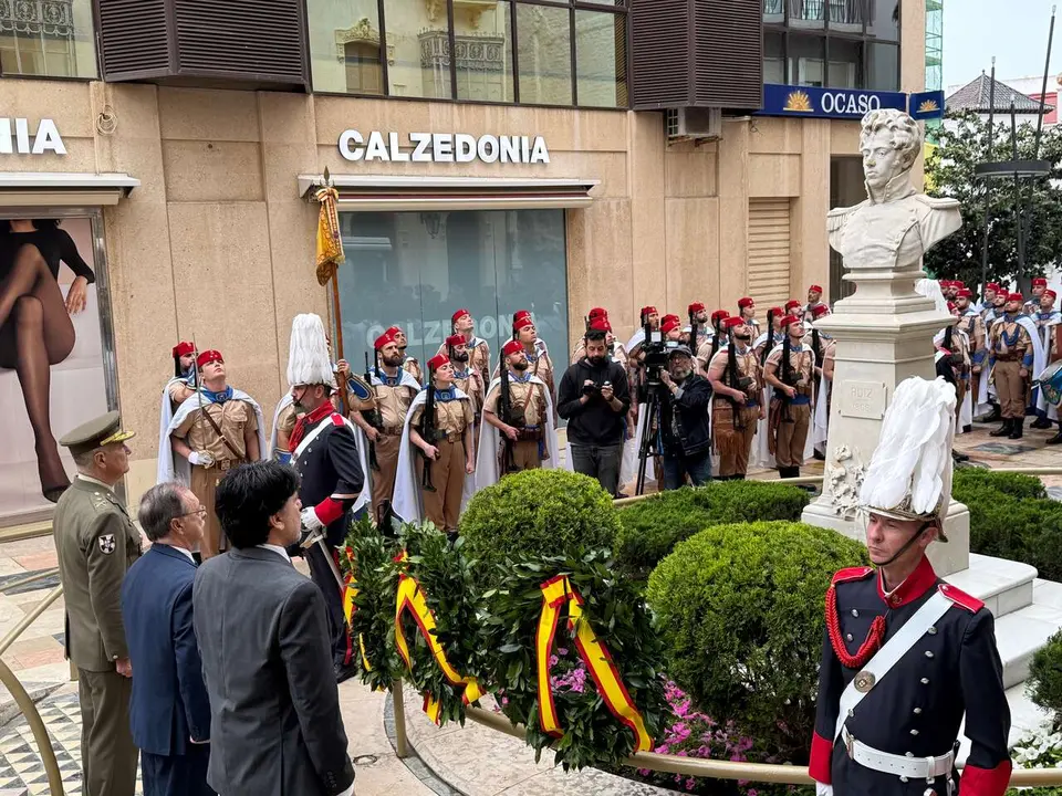 2 de mayo homenaje al Teniente Ruiz / M.Zapico