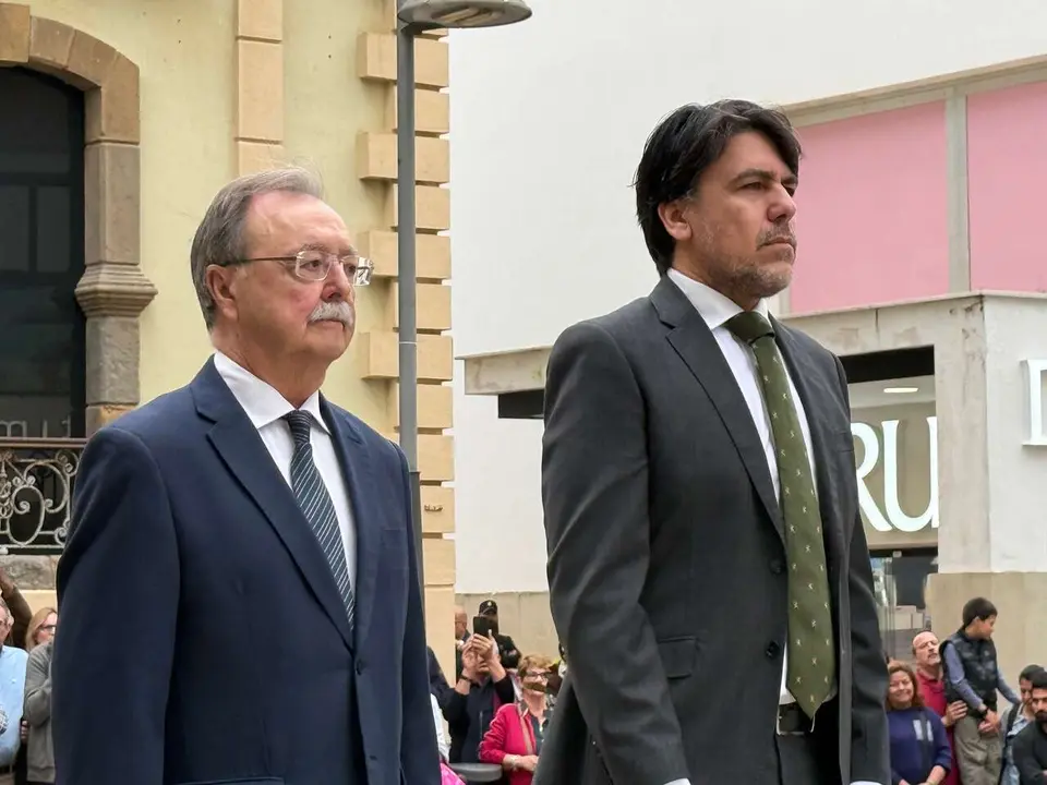 2 de mayo homenaje al Teniente Ruiz / M.Zapico