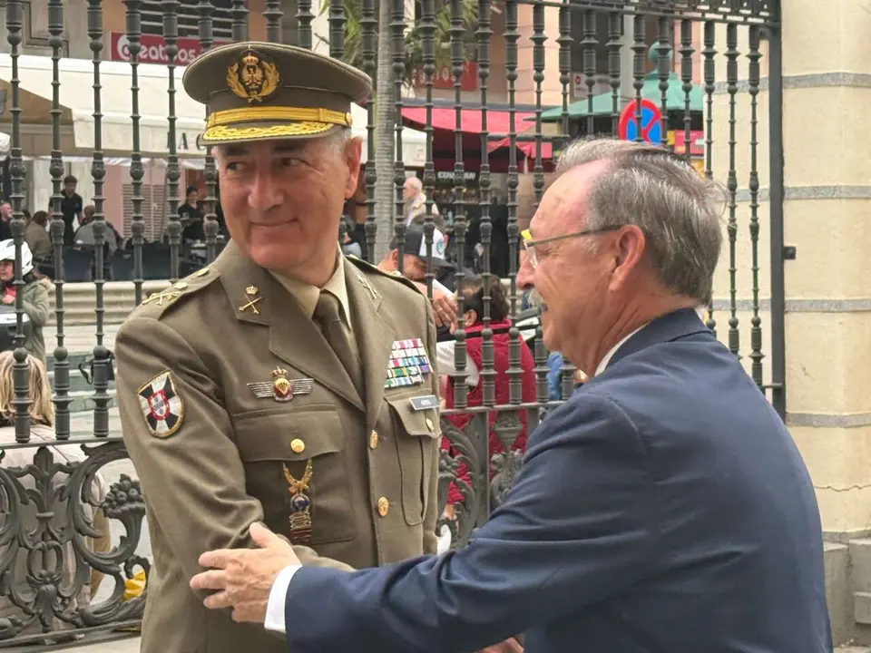 2 de mayo homenaje al Teniente Ruiz / M.Zapico