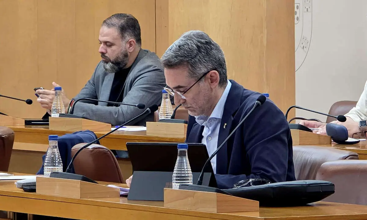  El portavoz del PSOE durante su intervenci&oacute;n en el debate 