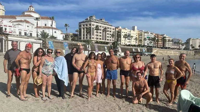 Ultimo ba&ntilde;o del a&ntilde;o de los pichones