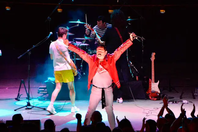  Tributo a Queen / Alejandro Castillo 