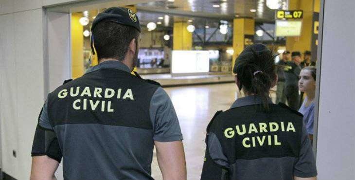 La Guardia Civil en el aeropuerto de El Prat, Barcelona. | Guardia Civil