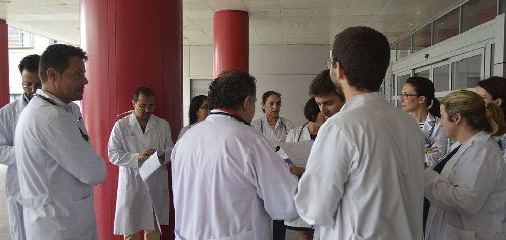 Concentración de médicos interinos (C.A./ARCHIVO)