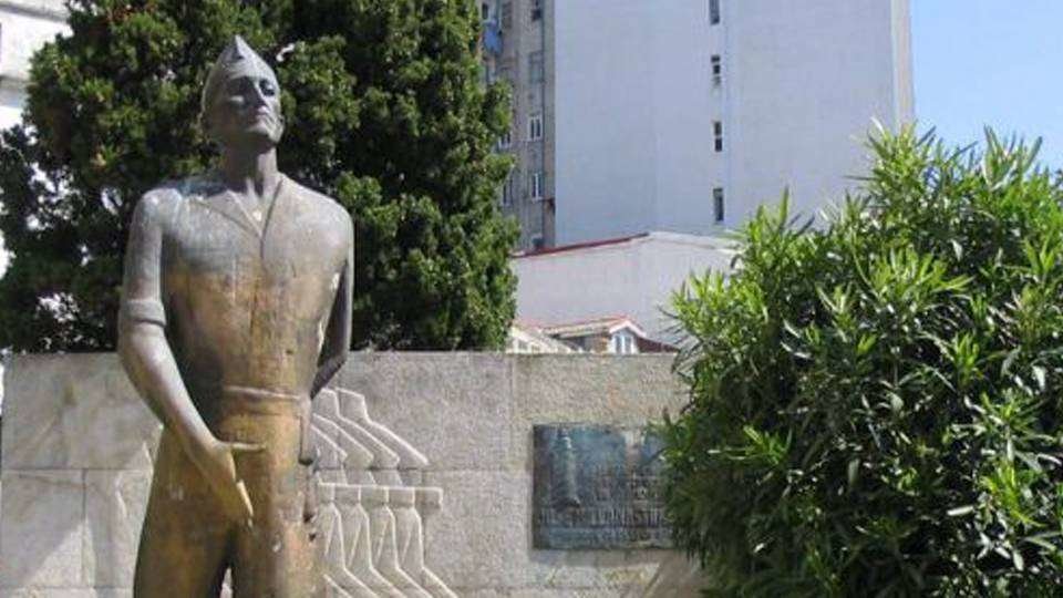 La estatua de Millán Astray retirada de las calles de La Coruña