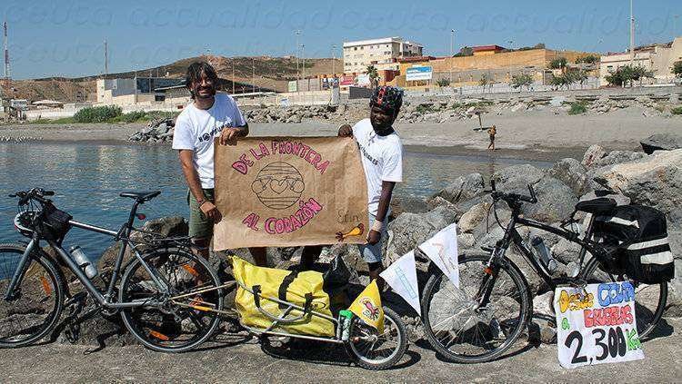 david saiz loumkoua soulong viaje a Bruselas en bicicleta por la integración de los migrantes