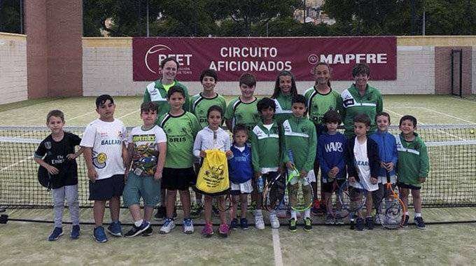 Participantes en el Circuito de Aficionados de Tenis (CEDIDA)