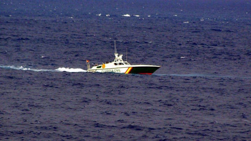 servicio marítimo guardia civil patrullera lancha