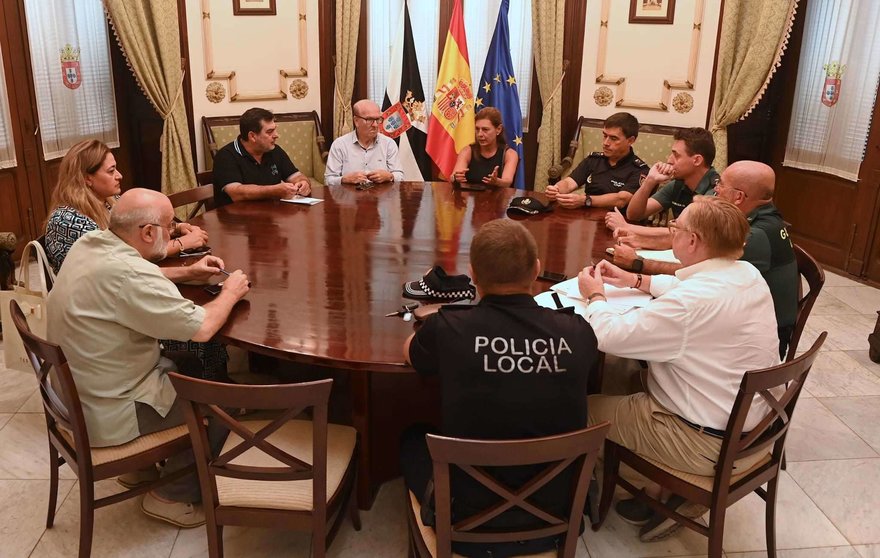 Reunión preparatoria del acto institucional con motivo del Día de Ceuta