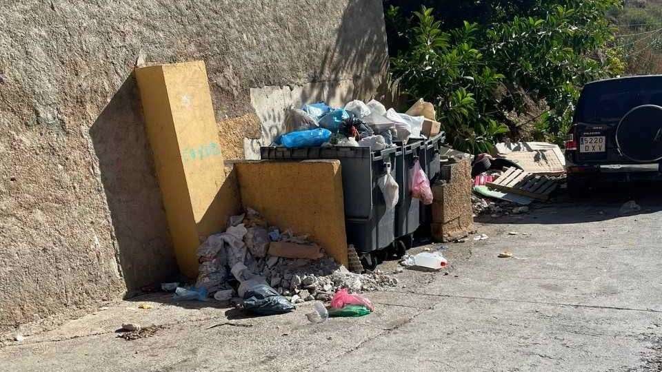 Acumulación de basuras en Arcos Quebrados (CEDIDA)
