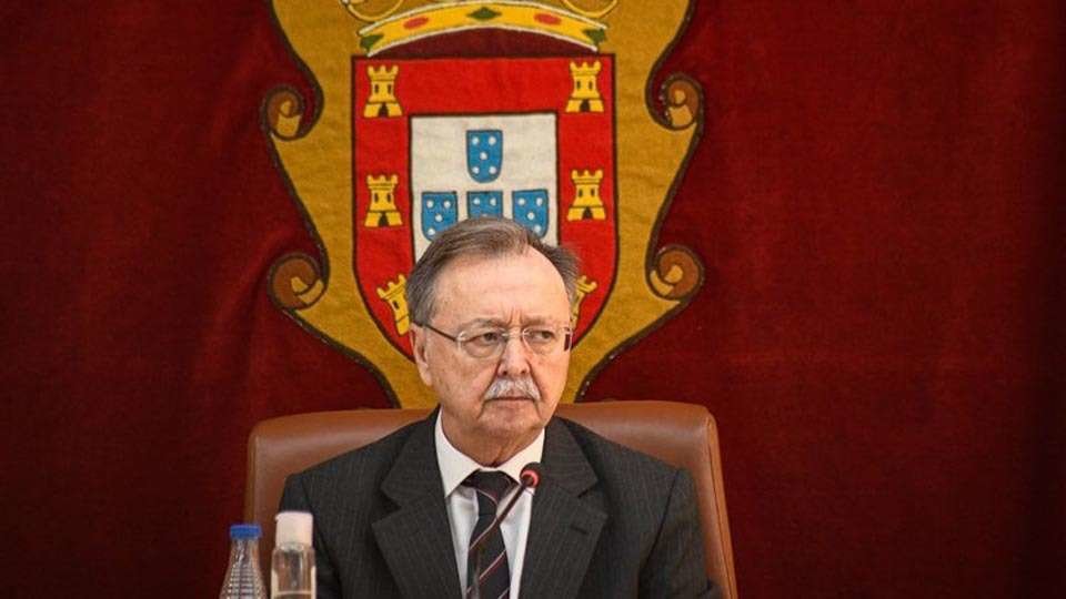 El presidente de la Ciudad, Juan Vivas (C.A.)