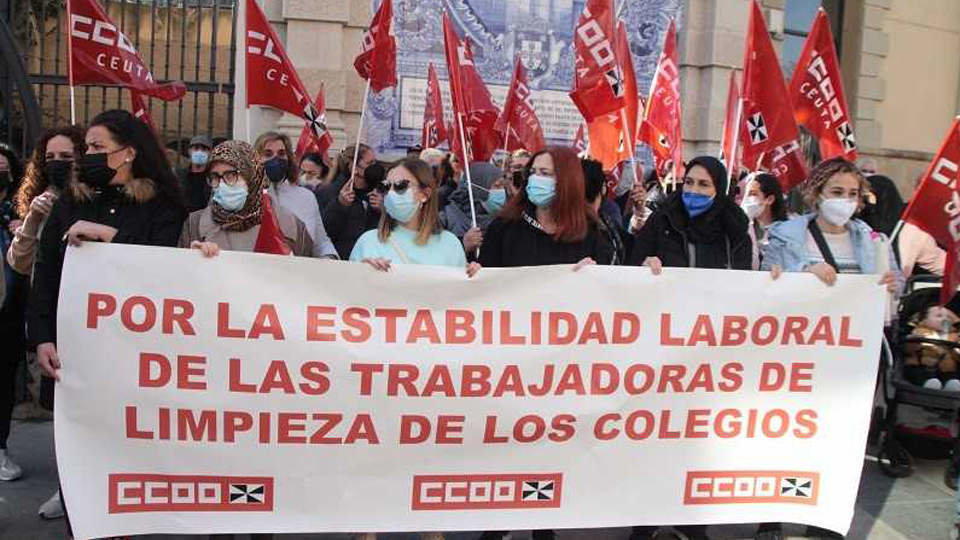 Protesta de las trabajadoras del servicio de limpieza en colegios de la ciudad (CEDIDA)