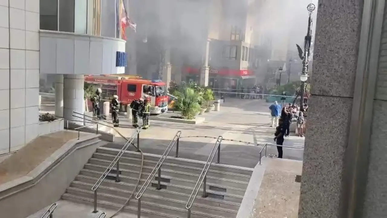 Incendio hotel Puerta de &Aacute;frica (C.A.)