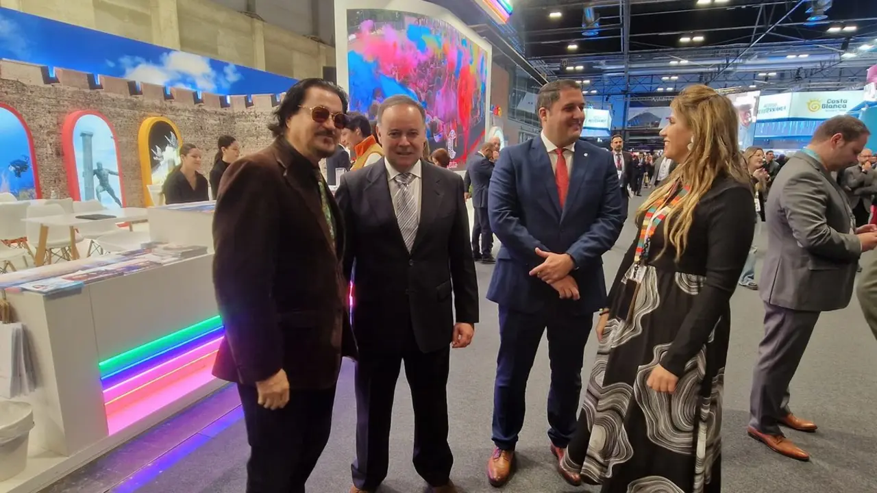 Serr&aacute;n Pag&aacute;n, en el stand de Ceuta