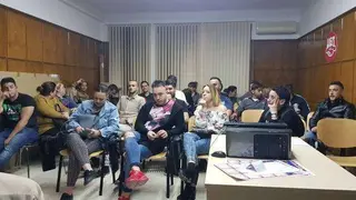 trabajadores-de-DIA-asamblea
