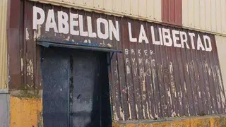 Acceso por el que se fugaron el martes una treintena de acogidos (J. CHELLARAM)