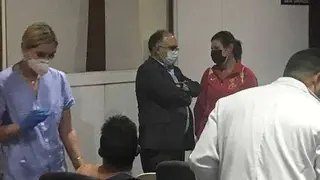 Gait&aacute;n y Deu, hoy en el punto de vacunaci&oacute;n del Palacio de la Asamblea (CEDIDA)