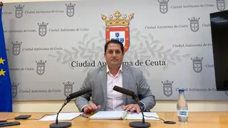  Alejandro Ram&iacute;rez durante su comparecencia tras el Consejo de Gobierno. 