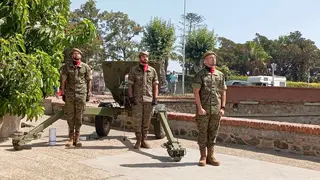 Izado de bandera por Santiago Ap&oacute;stol