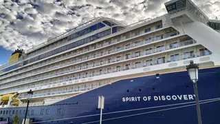 &laquo;Spirit of Discovery&raquo; y &laquo;Villa Vie Odyssey&raquo;