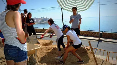 excavaci&oacute;n llano de los damas arqueolog&iacute;a j&oacute;venes campo de trabajo