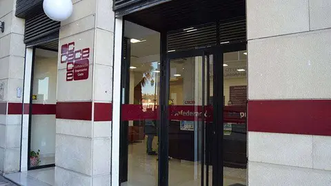 CONFEDERACION DE EMPRESARIOS (4)