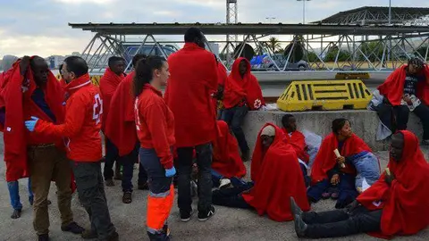 inmigrantes patera a 1,7 millas de punta almina