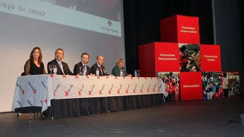 Acto reconocimiento voluntarios de Cruz Roja 17 noviembre 2015 vivas dur&aacute;n cucurull