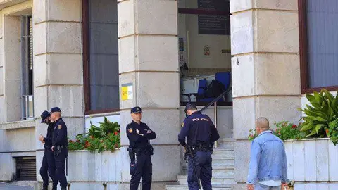 polic&iacute;a nacional delegaci&oacute;n del gobierno