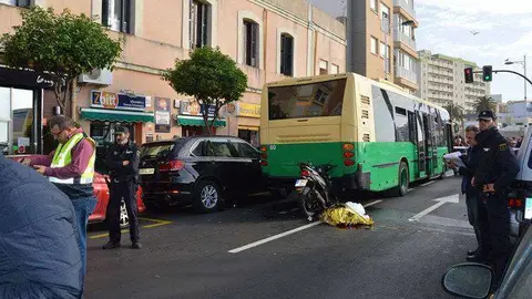 accidente mortal motociclista en calle Independencia