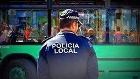 polic&iacute;a local  (4)