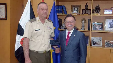 General Guill&eacute;n Bay&oacute;n vivas