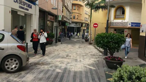 vertido calle real