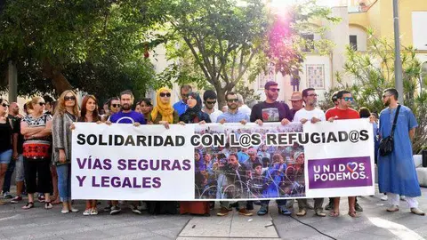 Actos dia refugiado plaza reyes Podemos 20-6-custom 1