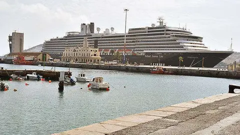 Oosterdam-1