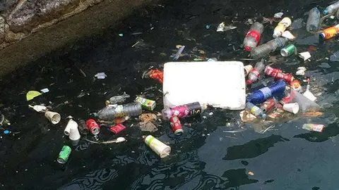 puerto suciedad
