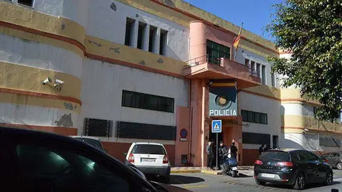 polic&iacute;a
