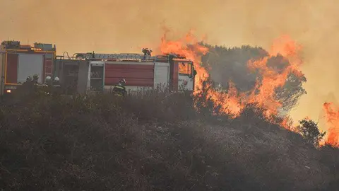 El-fuego-hacia-dificil-el-acceso-a-la-zona