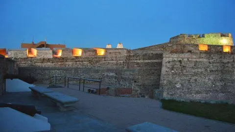 murallas-reales-noche-1