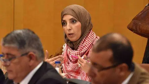 f&aacute;tima hamed con pa&ntilde;uelo palestino