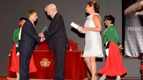 Juan_Vivas_Vargas_Llosa_Mabel_Deu_Teatro_Premio_Convivenciaweb
