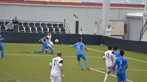 el ceuta jugando en casa.