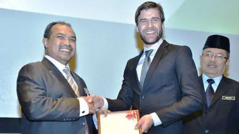 Ceremonia de entrega de la certificaci&oacute;n. | Instituto Halal