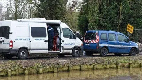 French-gendarmes-investigate-near-a-chan
